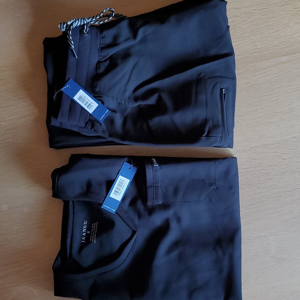 Jaanuu scrub set- size S